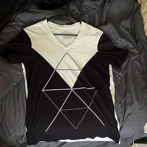 Black and white graphic Armani exchange t-shirt size M